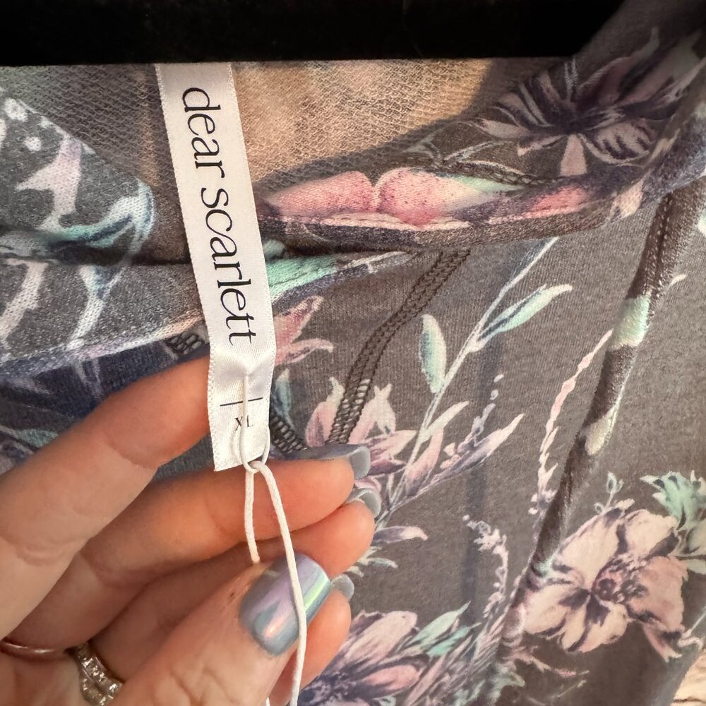 Dear Scarlett - Pullover with a Hoodie - Floral Multi - XL - NWT - Picture 4 of 11